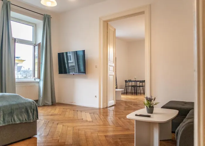 Lovely 2br Apt, Near Akh, Perfect For Short & Longstays Vídeň
