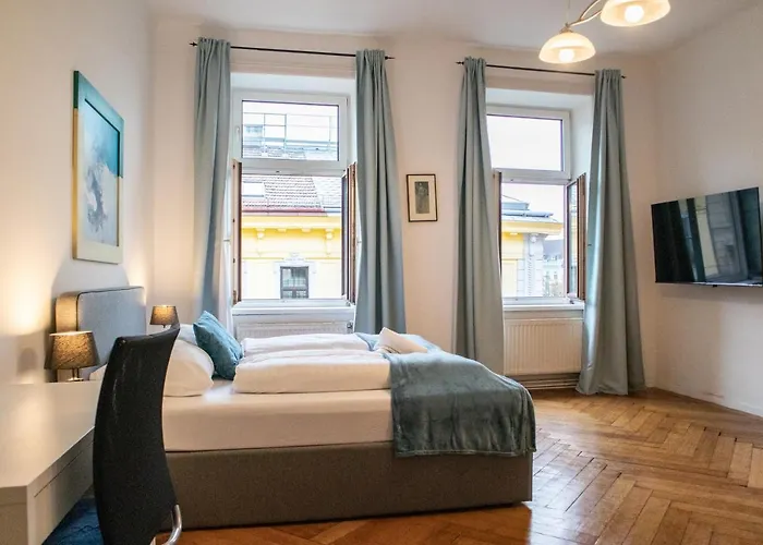 Lovely 2br Apt, Near Akh, Perfect For Short & Longstays *