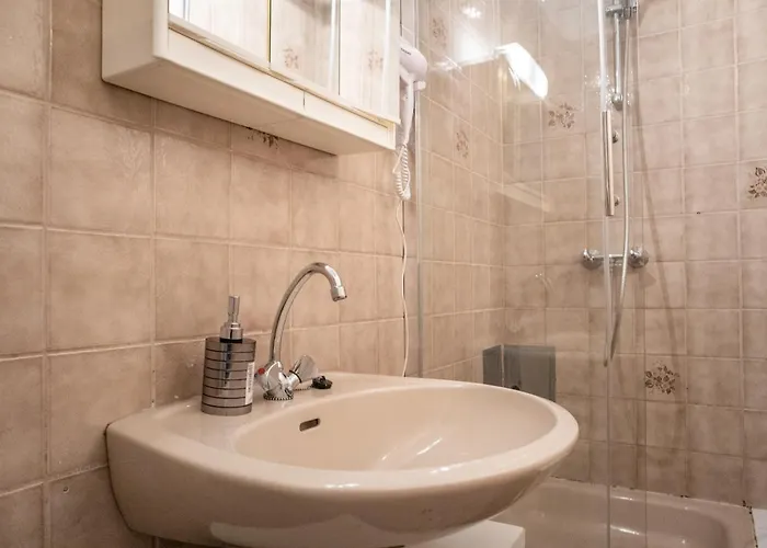 Apartmán Lovely 2br Apt, Near Akh, Perfect For Short & Longstays Vídeň