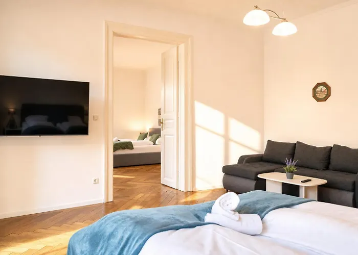 Lovely 2br Apt, Near Akh, Perfect For Short & Longstays